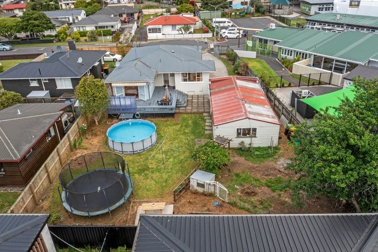 Photo of property in 11 Lumsden Street, Greerton, Tauranga, 3112