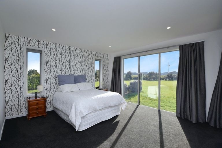 Photo of property in 361 Oreti Road, Otatara, Invercargill, 9879
