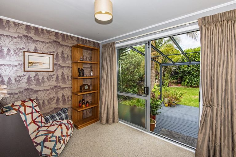 Photo of property in 16 Beazley Crescent, Tikipunga, Whangarei, 0112