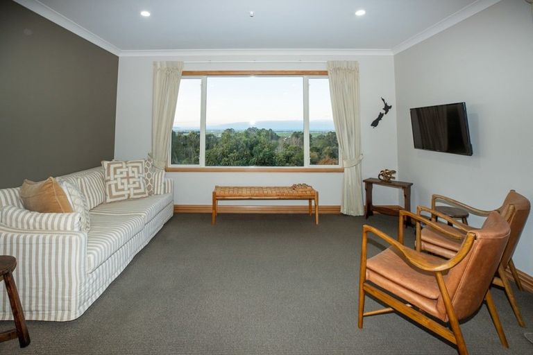 Photo of property in 180 Puketitiri Road, Poraiti, Napier, 4182