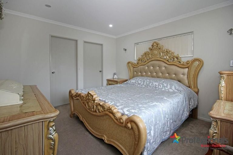 Photo of property in 16 Earlsworth Road, Mangere East, Auckland, 2024