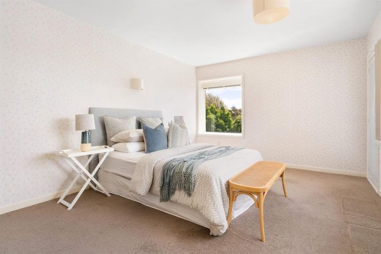 Photo of property in 38 Dyers Pass Road, Cashmere, Christchurch, 8022