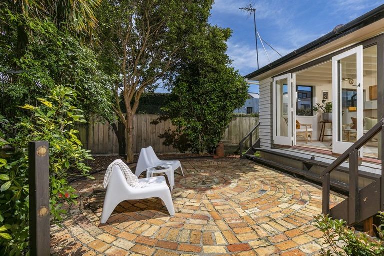 Photo of property in 58 Williamson Avenue, Belmont, Auckland, 0622