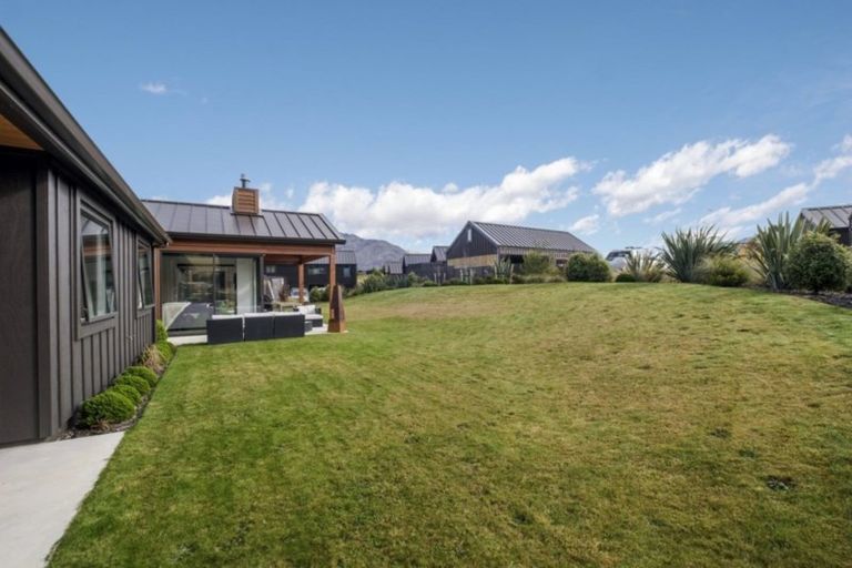 Photo of property in 6 Pendeen Crescent, Jacks Point, Queenstown, 9371