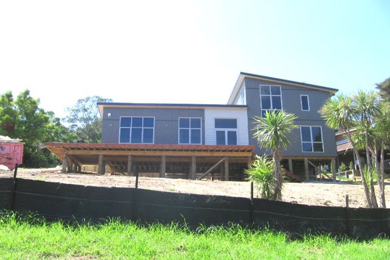 Photo of property in 92 Pemberton Avenue, Bayview, Auckland, 0629