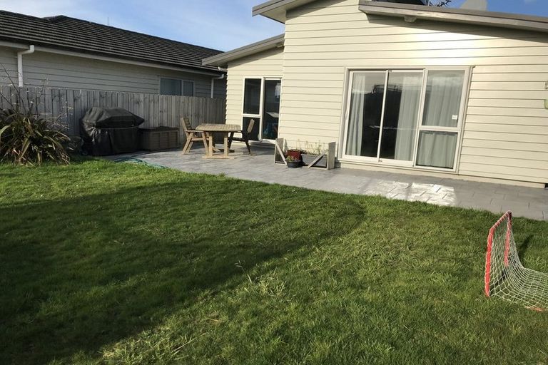 Photo of property in 251 Mark Avenue, Grenada Village, Wellington, 6037