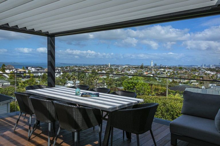 Photo of property in 20 Parr Terrace, Castor Bay, Auckland, 0620