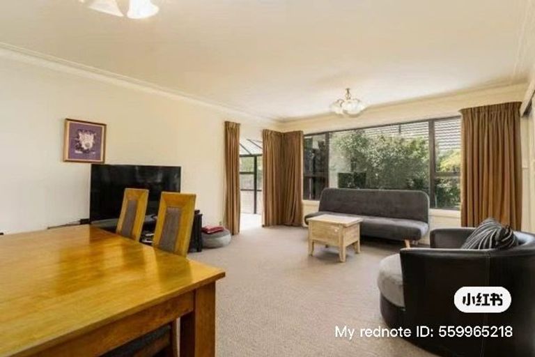 Photo of property in 4 Oakfield Street, Burnside, Christchurch, 8053