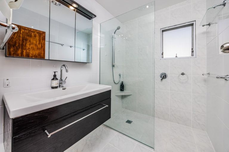 Photo of property in 15 Fields Road, Manurewa, Auckland, 2102