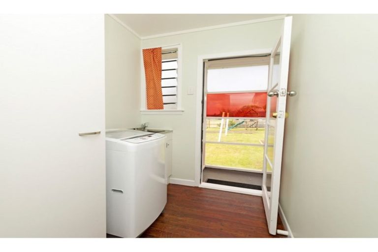 Photo of property in 76 Forest Hill Road, Henderson, Auckland, 0612