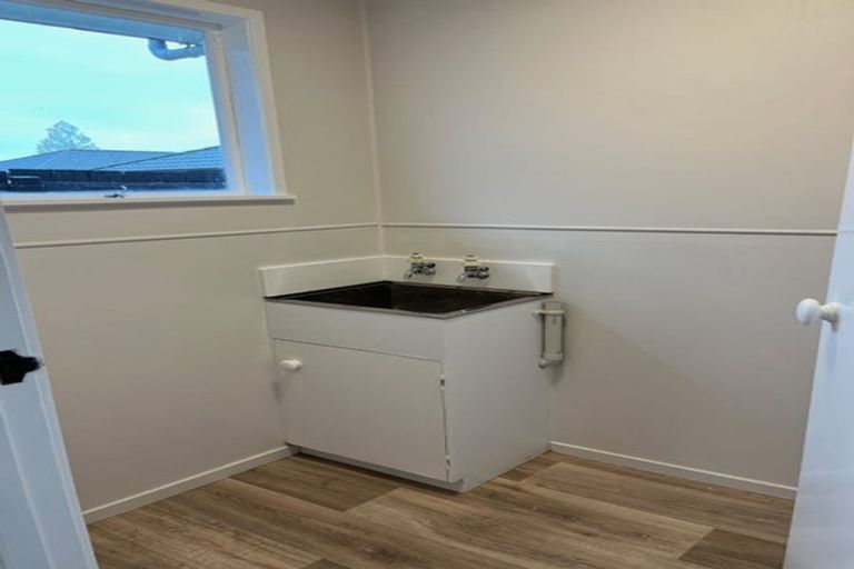 Photo of property in 2a Lansdown Place, Papakura, 2110