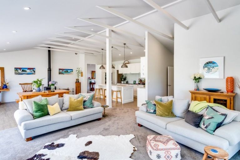 Photo of property in 64 Moteo Pa Road, Puketapu, Napier, 4183