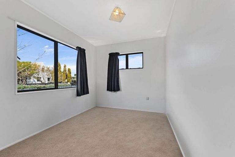 Photo of property in 20 Harbour Crest Drive, Waiuku, 2123