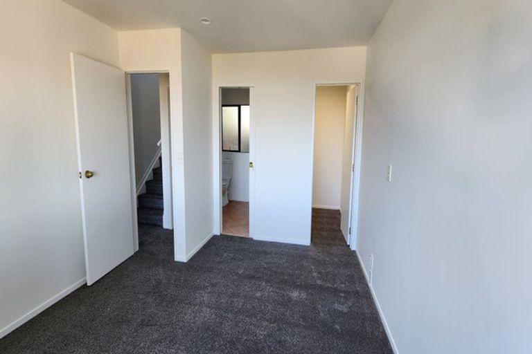 Photo of property in 2/3a Richards Avenue, Forrest Hill, Auckland, 0620