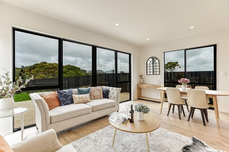 Photo of property in 33 Biokovo Street, Massey, 0614