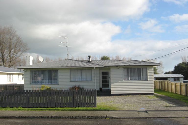 Photo of property in 71 Victoria Street, Carterton, 5713