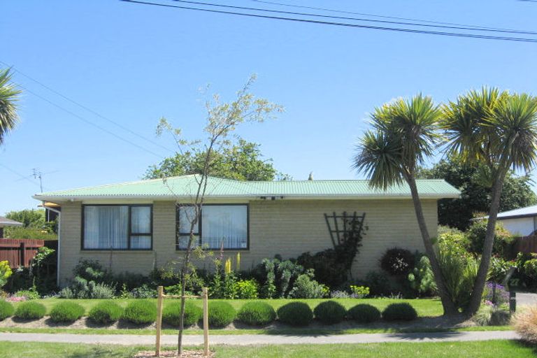 Photo of property in 27 Oldwood Street, Bishopdale, Christchurch, 8053