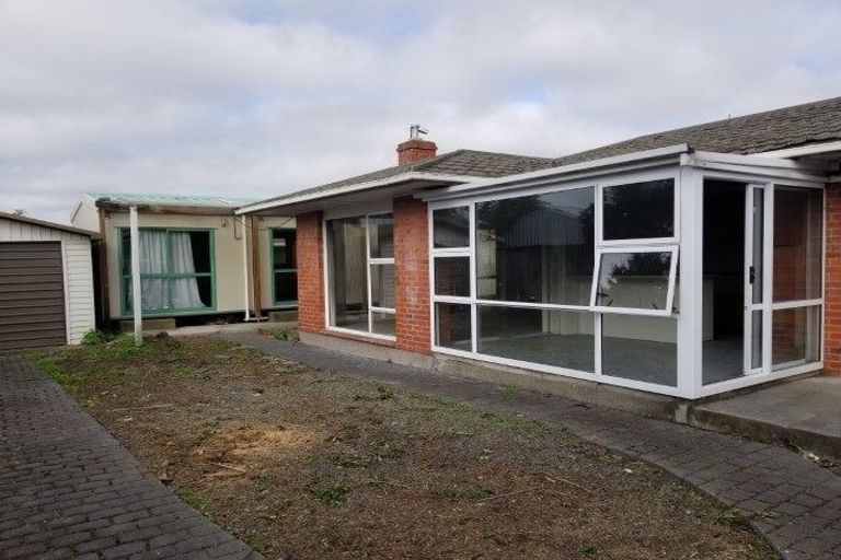 Photo of property in 8a Newnham Terrace, Upper Riccarton, Christchurch, 8041
