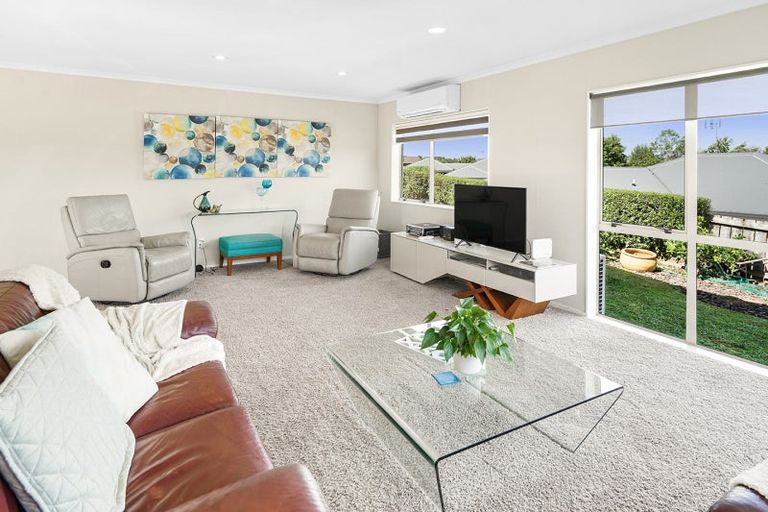 Photo of property in 36 Pointon Glade, Grandview Heights, Hamilton, 3200