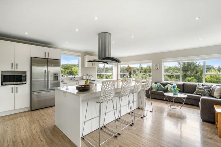 Photo of property in 74 Aberdeen Road, Campbells Bay, Auckland, 0620