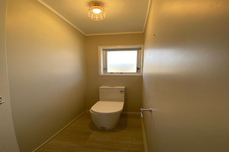 Photo of property in 2 Fortunes Road, Half Moon Bay, Auckland, 2012