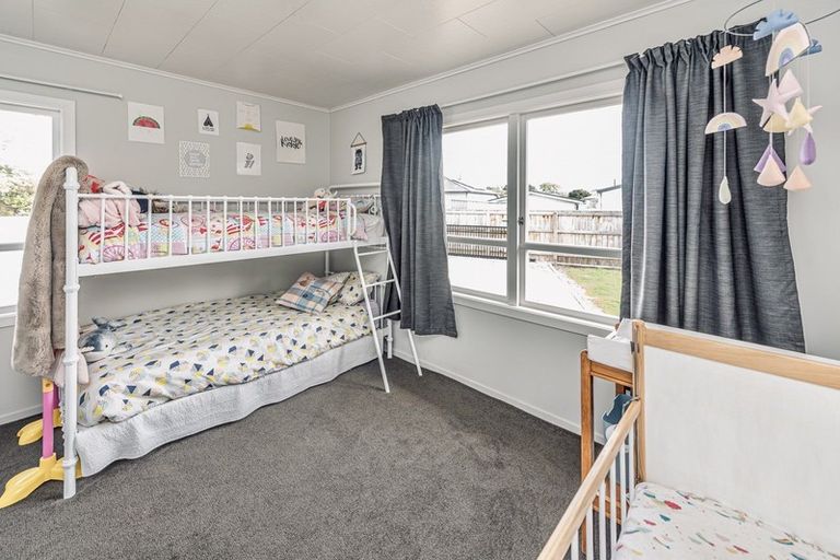 Photo of property in 8a Kings Avenue, Gonville, Whanganui, 4501