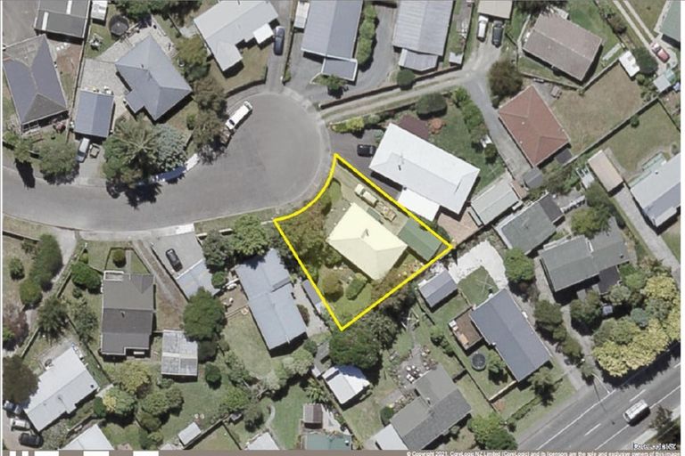 Photo of property in 12 Rodney Grove, Paraparaumu, 5032