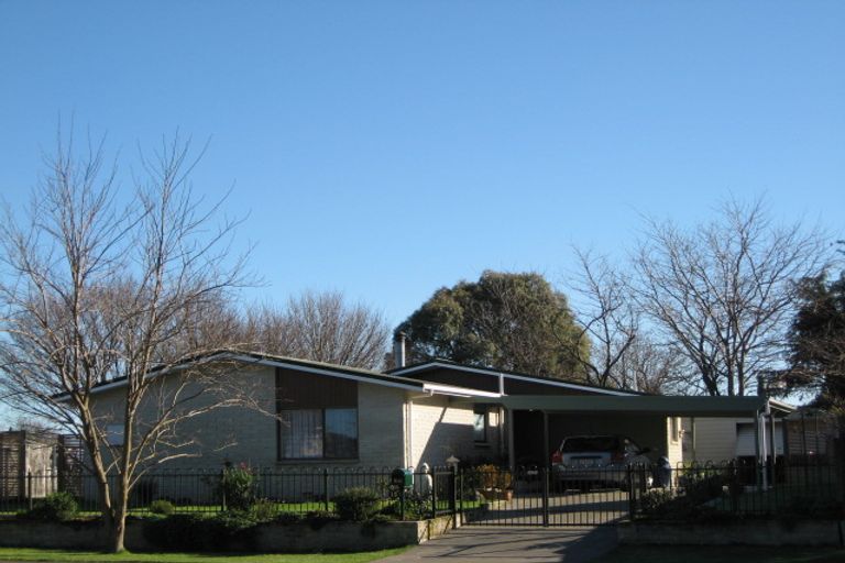 Photo of property in 15 Kaweka Place, Havelock North, 4130