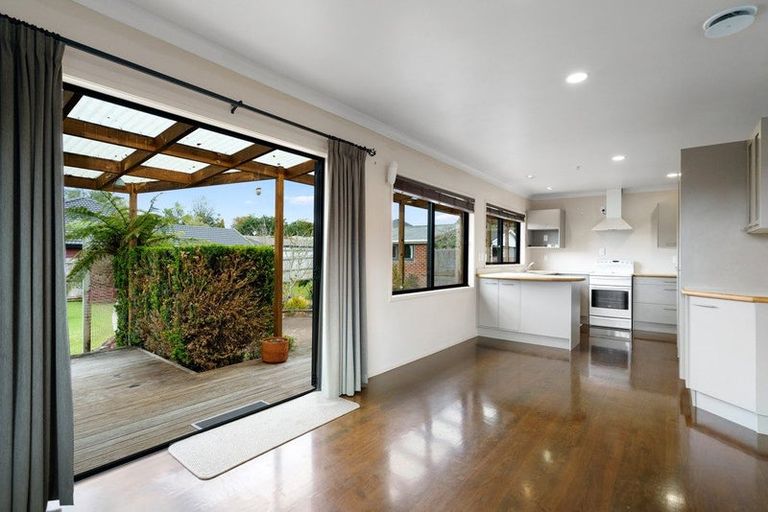 Photo of property in 17 Vogel Street, Cambridge, 3434