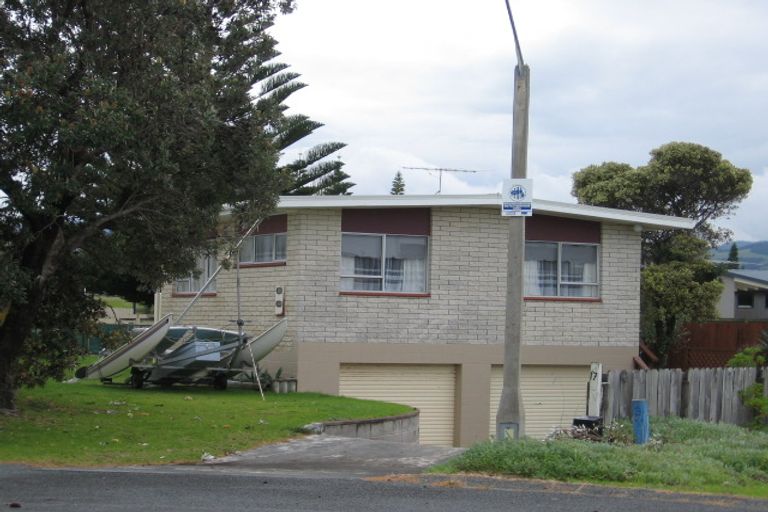 Photo of property in 17 The Southern Isle, Omaha, 0986