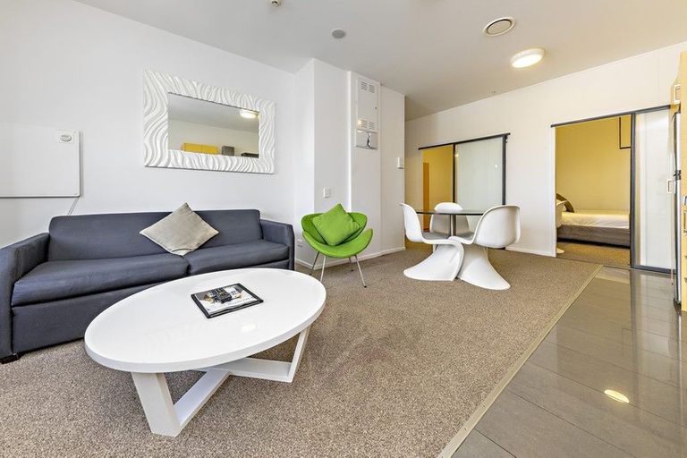 Photo of property in Twin Towers, 512/17 Putney Way, Manukau, Auckland, 2104