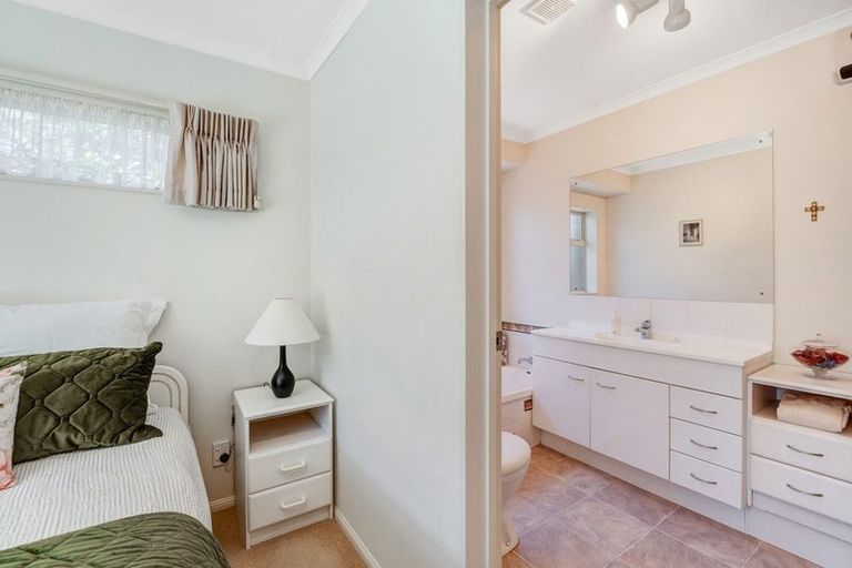 Photo of property in 33a Riverside Road, Orewa, 0931