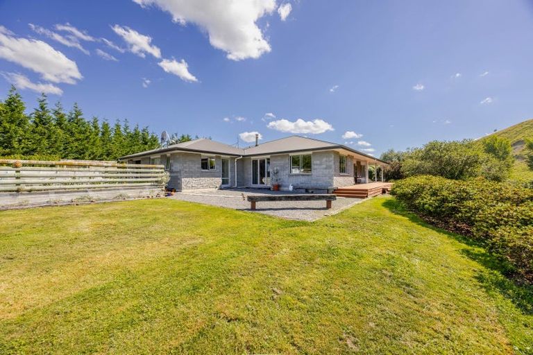 Photo of property in 1127 Pourerere Road, Omakere, Waipawa, 4271