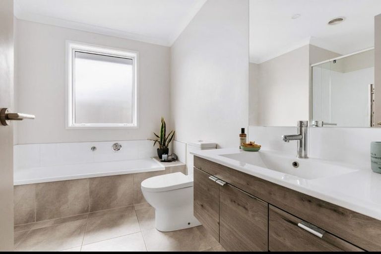 Photo of property in 10 Te Kio Crescent, Papamoa Beach, Papamoa, 3118