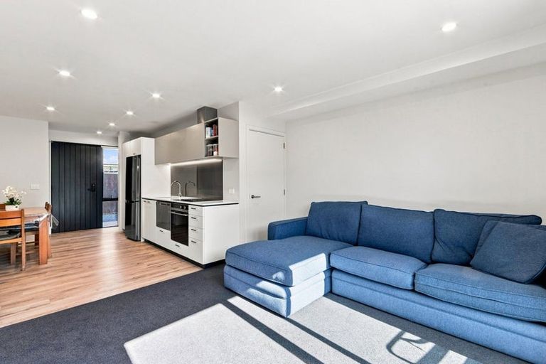 Photo of property in 4/9 Grove Road, Addington, Christchurch, 8024