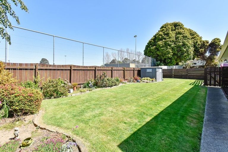 Photo of property in 82b Rosehill Drive, Rosehill, Papakura, 2113