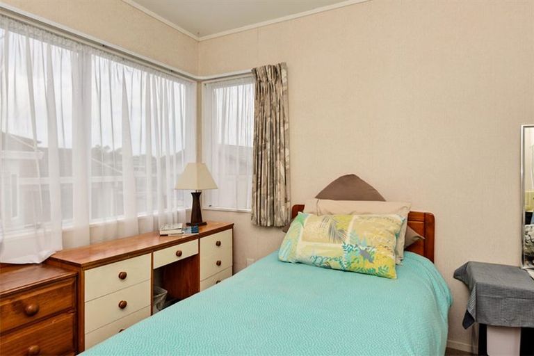 Photo of property in 3/56 Kiwi Esplanade, Mangere Bridge, Auckland, 2022