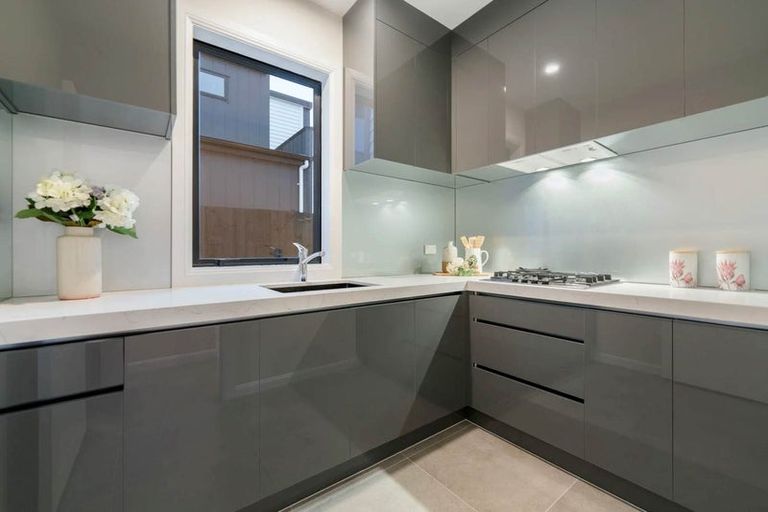 Photo of property in 45 Evergreen Parade, Rosehill, Papakura, 2113