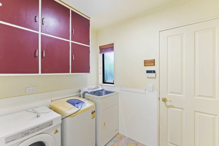 Photo of property in 10 Tararua Crescent, Otaki, 5512