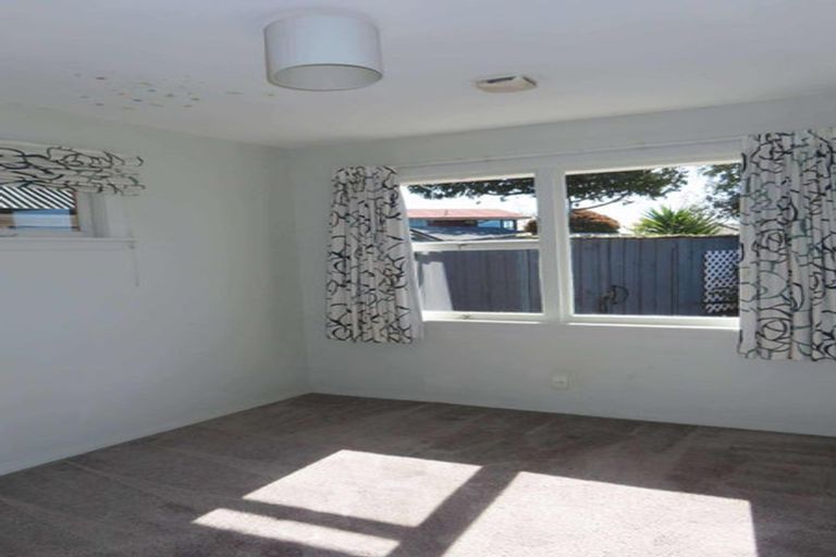 Photo of property in 220 Beach Road, North New Brighton, Christchurch, 8083