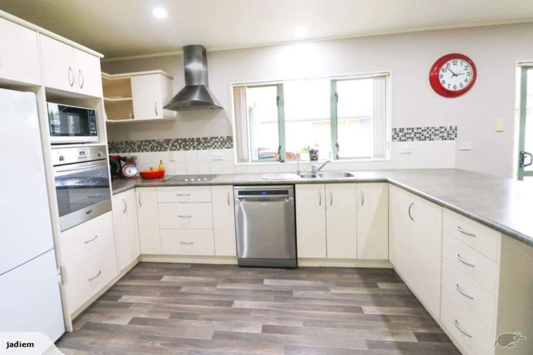 Photo of property in 58 Elsie Drive, Waiuku, 2123