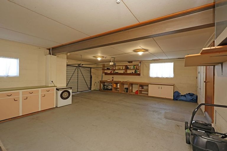 Photo of property in 18 Wharfe Street, South Hill, Oamaru, 9400