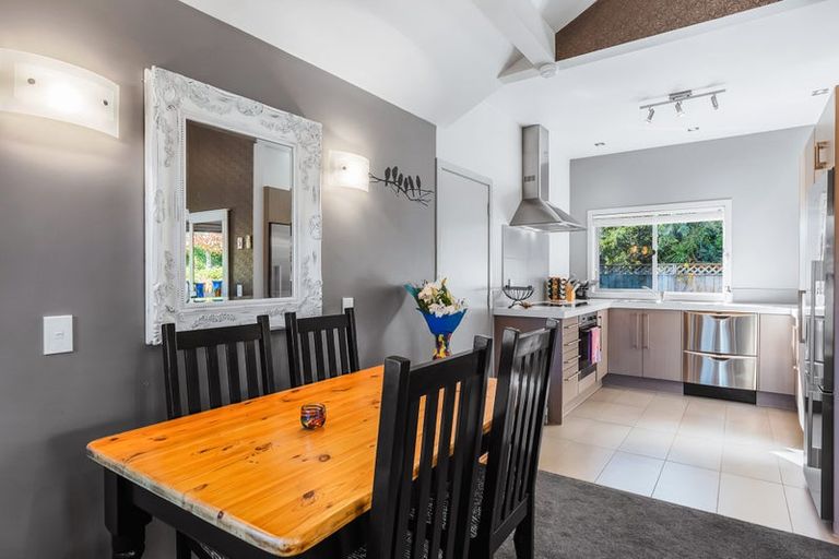 Photo of property in 15 Parata Street, Two Mile Bay, Taupo, 3330