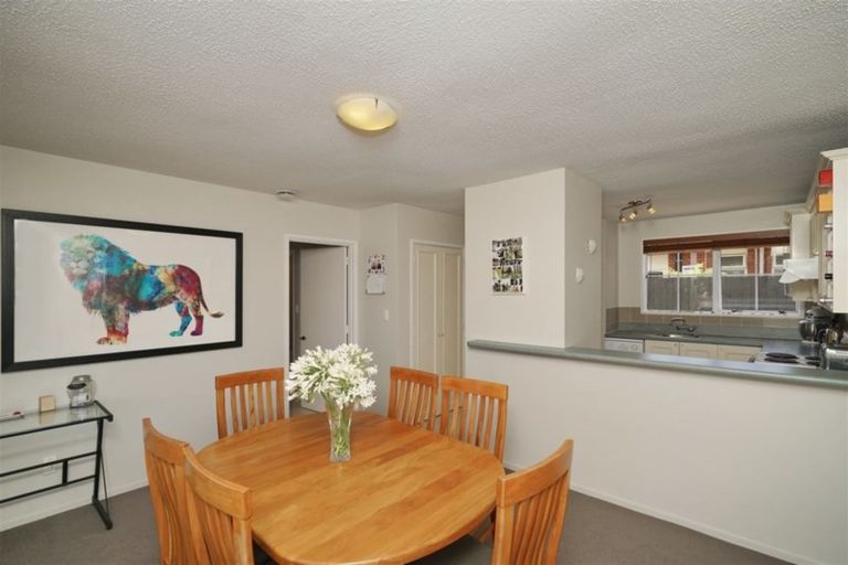 Photo of property in 6 Townshend Crescent, Halswell, Christchurch, 8025