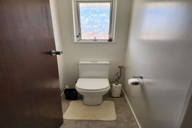 Photo of property in 6 The Square, Manor Park, Lower Hutt, 5019