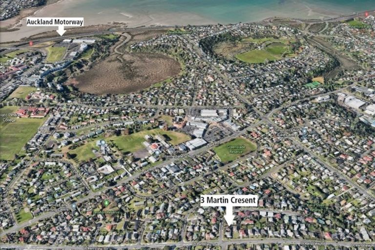 Photo of property in 1/70 Ocean View Road, Northcote, Auckland, 0627