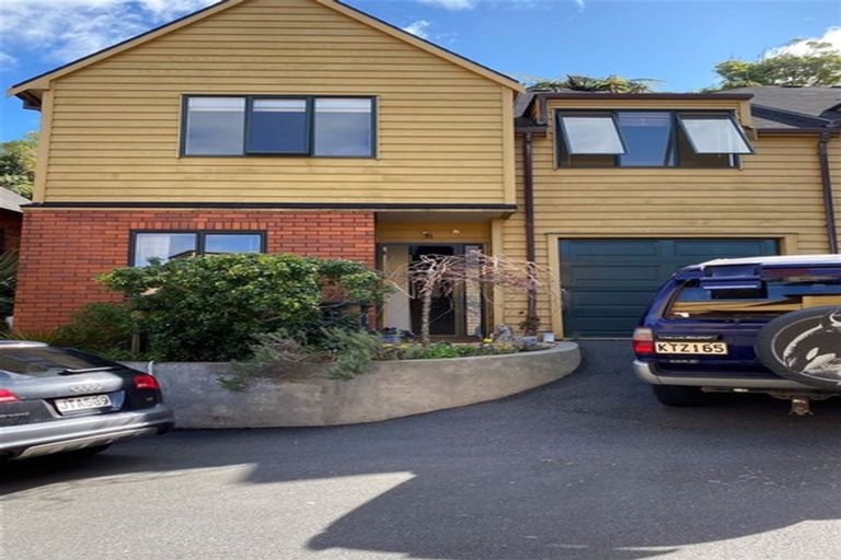 Photo of property in 33 Futuna Close, Karori, Wellington, 6012