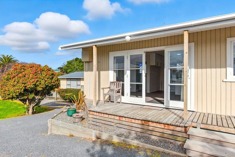 Photo of property in 47 Gray Avenue, Paraparaumu Beach, Paraparaumu, 5032