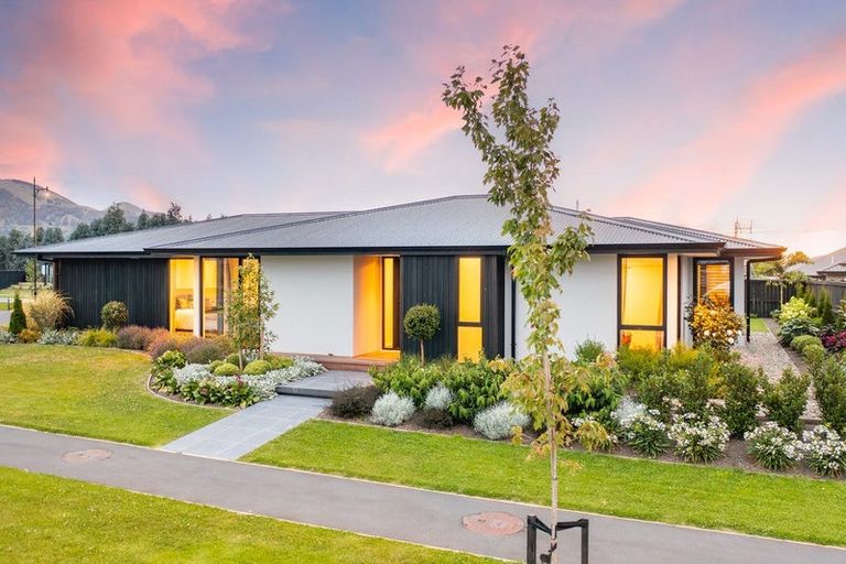 Photo of property in 21 Armadale Street, Mosgiel, 9024