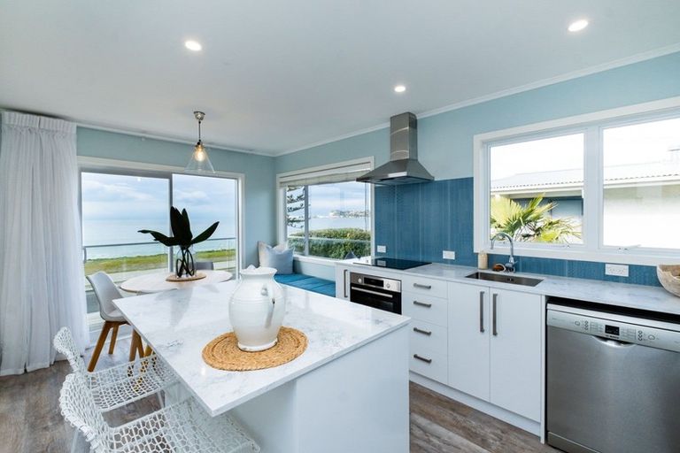 Photo of property in 86 The Esplanade, Westshore, Napier, 4110